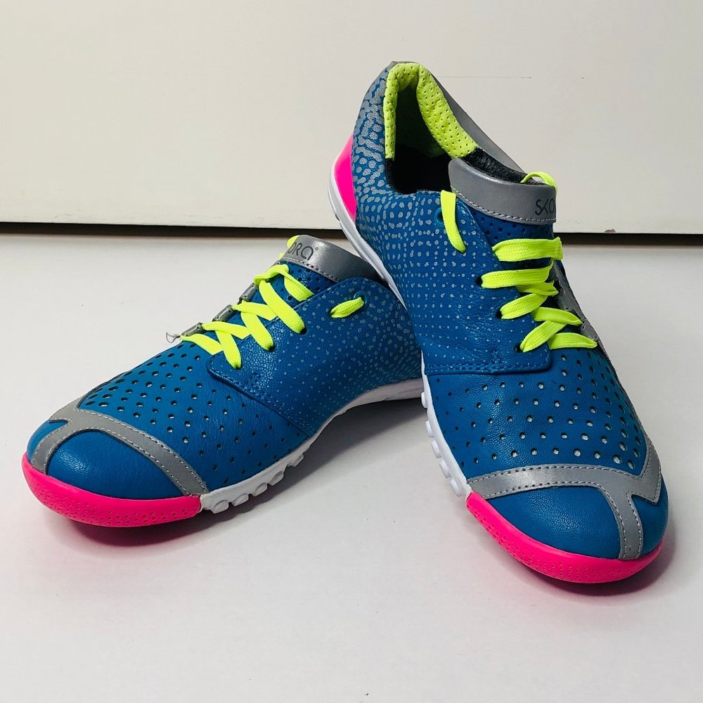 Skora Leather Flexible Running Shoes